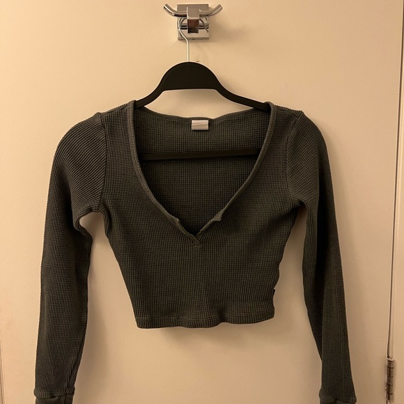 TNA Dark Grey Long Sleeve Crop Top - Picture 3 of 6